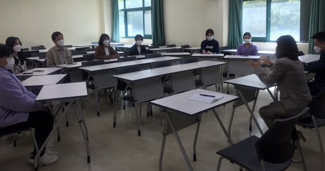 간담회.jpg